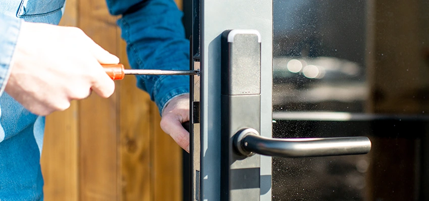 Aluminium Door Lock Replacement in Clovis, California