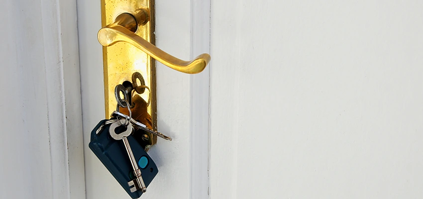 Broken Door Key Extraction in Clovis, CA